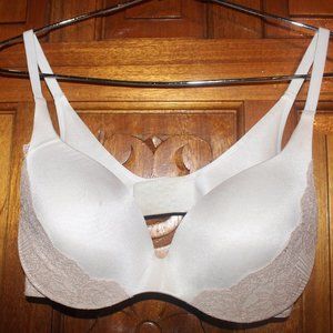 |VICTORIA'S SECRET| Demi Bra Size 34D